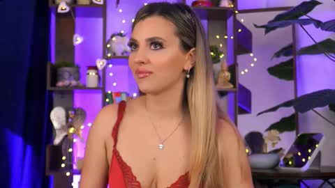 Bailey online show from 09/25/25, 01:53