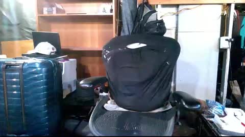 Snapshot of balddickstroking chatting on 12/22/25, 11:57 balddickstroking online show from 12/22/25, 11:57