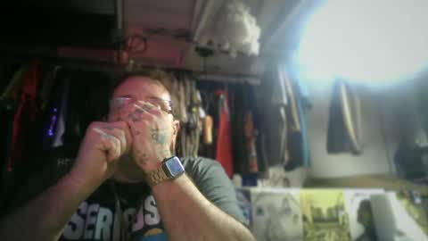 boton online show from 11/17/25, 01:33