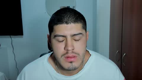 Snapshot of baltazardupont chatting on 09/12/25, 11:10 Andres - online show from 09/12/25, 11:10