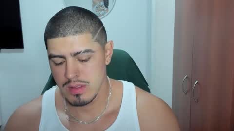 Snapshot of baltazardupont chatting on 10/23/25, 11:09 Andres - online show from 10/23/25, 11:09