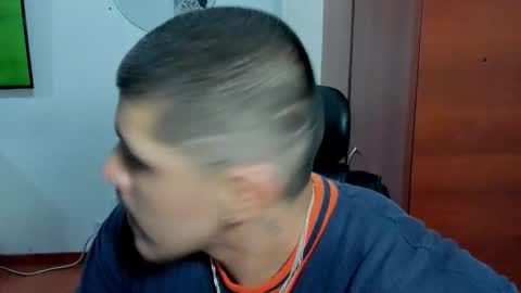 Andres -  online show from 11/19/25, 02:44