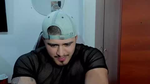 Andres -  online show from 12/16/25, 01:32