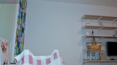 Kira online show from 10/13/25, 04:18