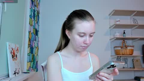 Kira online show from 10/16/25, 05:03