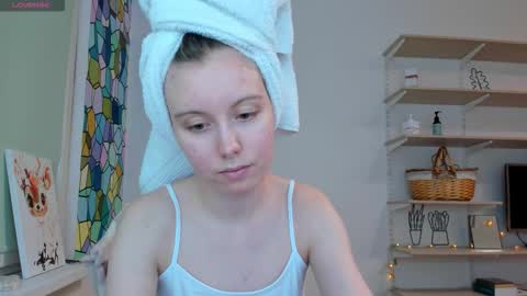 Kira online show from 12/15/25, 03:05