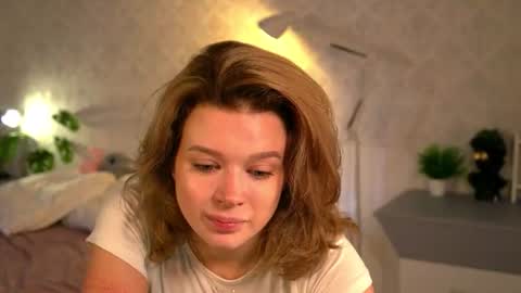 Snapshot of bambi_bimboo chatting on 06/30/26, 06:53 Mila online show from 06/30/26, 06:53
