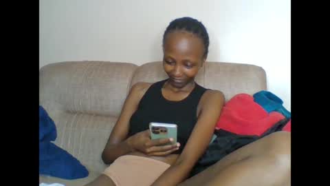 Snapshot of bambi_bunnie chatting on 06/18/26, 01:39 Bambi online show from 06/18/26, 01:39