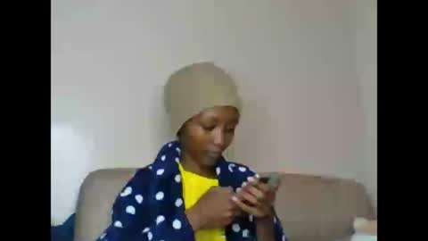 Snapshot of bambi_bunnie chatting on 07/05/26, 04:47 Bambi online show from 07/05/26, 04:47