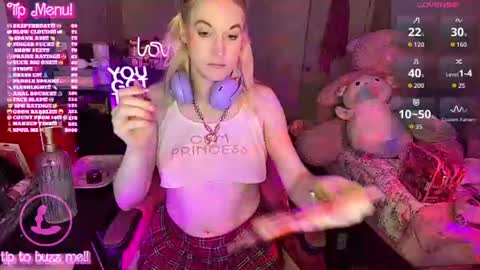 Snapshot of bambibimbosparkles chatting on 06/27/26, 04:28 Bambi Sparkles TS online show from 06/27/26, 04:28