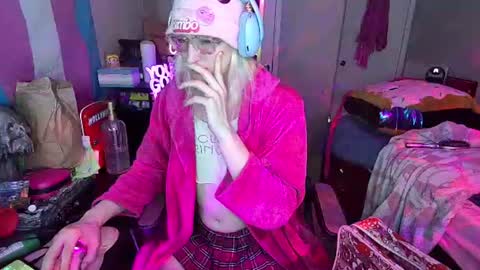 Snapshot of bambibimbosparkles chatting on 07/05/26, 03:13 Bambi Sparkles TS online show from 07/05/26, 03:13