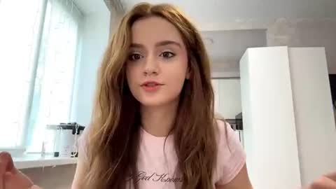 Lola  online show from 07/09/26, 02:10
