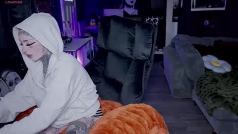 bambitatted online show from 05/05/26, 11:35