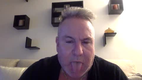 banana5289 online show from 01/09/25, 12:57