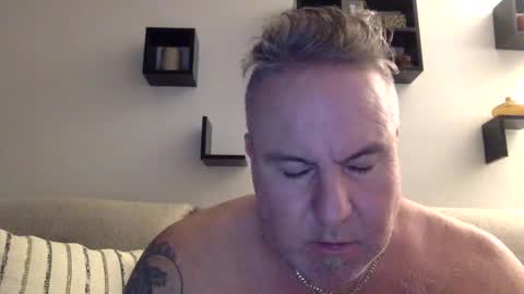 banana5289 online show from 02/11/25, 08:42