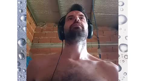 Snapshot of banana_argen_15 chatting on 02/07/25, 04:56 Ezequiel online show from 02/07/25, 04:56