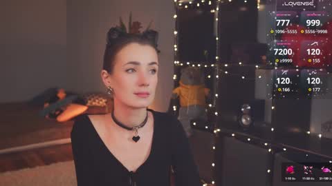 Snapshot of bananya_kitty chatting on 02/13/25, 12:43 Ellen and online show from 02/13/25, 12:43