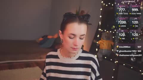 Snapshot of bananya_kitty chatting on 02/18/25, 09:42 Ellen and online show from 02/18/25, 09:42