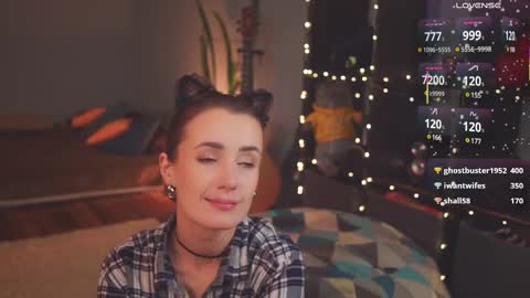 Snapshot of bananya_kitty chatting on 03/11/25, 01:26 Ellen and online show from 03/11/25, 01:26