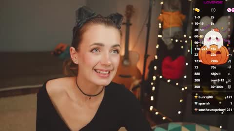 Snapshot of bananya_kitty chatting on 11/01/25, 07:38 Ellen and online show from 11/01/25, 07:38