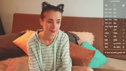 Snapshot of bananya_kitty chatting on 12/03/25, 07:27 Ellen and online show from 12/03/25, 07:27