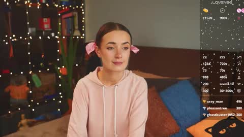 Snapshot of bananya_kitty chatting on 12/14/25, 05:29 Ellen and online show from 12/14/25, 05:29