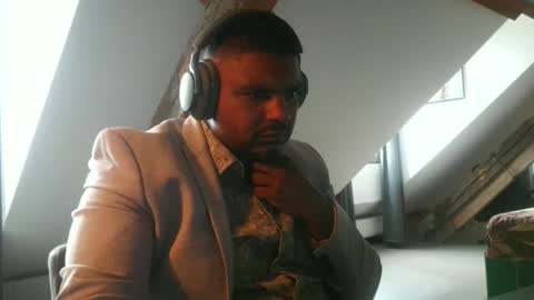 Snapshot of bandusrilanka200 chatting on 10/16/25, 08:59 bandusrilanka200 online show from 10/16/25, 08:59