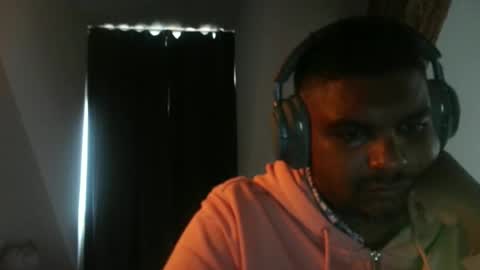 Snapshot of bandusrilanka200 chatting on 10/19/25, 10:49 bandusrilanka200 online show from 10/19/25, 10:49
