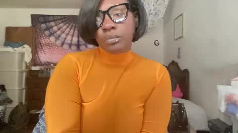 Snapshot of bankofchell chatting on 04/13/26, 08:47 Chelly online show from 04/13/26, 08:47