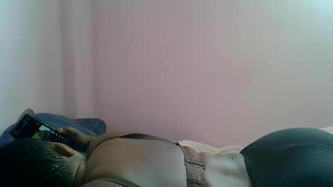 Snapshot of bantubaby chatting on 10/13/25, 09:31 bantubaby online show from 10/13/25, 09:31