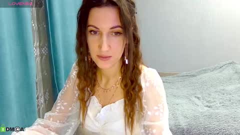 Snapshot of bany_brandy chatting on 11/05/25, 09:59 Emma online show from 11/05/25, 09:59