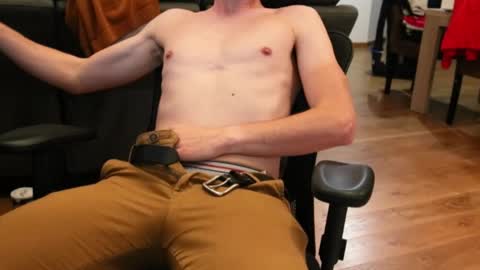 Snapshot of banzal chatting on 10/09/25, 10:13 banzak online show from 10/09/25, 10:13