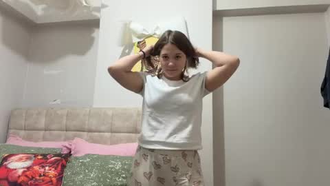 Snapshot of baosznejkowski chatting on 05/05/26, 07:55 Sumi online show from 05/05/26, 07:55