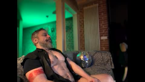 Snapshot of barba71 chatting on 02/13/25, 02:23 Military man 69 online show from 02/13/25, 02:23