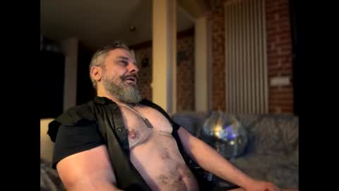 Snapshot of barba71 chatting on 02/13/25, 09:30 Military man 69 online show from 02/13/25, 09:30