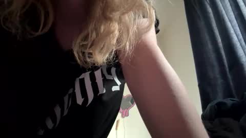 Snapshot of barbara53000 chatting on 10/16/25, 02:07 charliejones online show from 10/16/25, 02:07