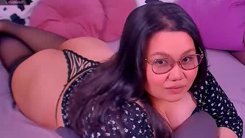 Barbie Kim online show from 10/17/25, 06:21