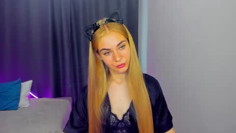 Snapshot of barbarachic chatting on 06/25/26, 12:09 BarbaraChic online show from 06/25/26, 12:09