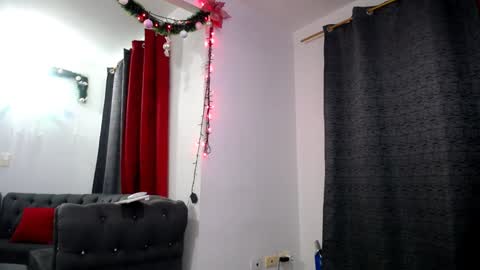 Snapshot of barbaraferrer69 chatting on 12/10/24, 07:16 BARBARA FERRER online show from 12/10/24, 07:16