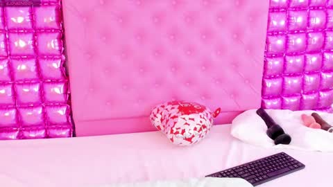 Barbie Hills online show from 02/16/25, 08:10