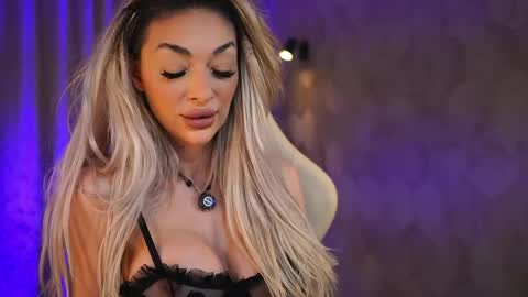 Snapshot of barbaramonn_ chatting on 04/21/26, 03:50 Ana online show from 04/21/26, 03:50