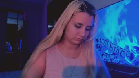 Snapshot of barbarasiren chatting on 10/07/25, 01:52 barbarasiren online show from 10/07/25, 01:52