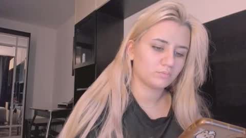 Snapshot of barbarasiren chatting on 11/04/25, 03:55 barbarasiren online show from 11/04/25, 03:55