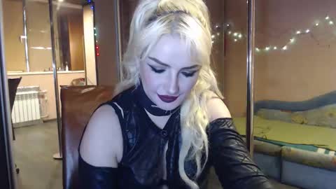 Victoria online show from 05/14/26, 03:19