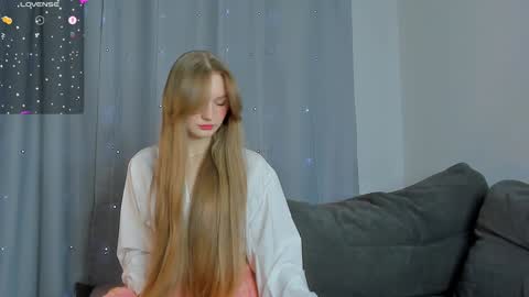 Snapshot of barbbiiedoll chatting on 12/01/24, 09:15 Kendall online show from 12/01/24, 09:15