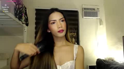 Snapshot of barbie_alawi chatting on 09/19/25, 04:29 I am Barbie online show from 09/19/25, 04:29