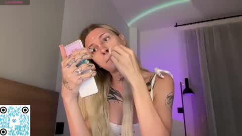 My name is Molly. Please say hello I like talking to you. If you have any wishes or obscene desires please use the tip menu online show from 11/10/25, 06:40