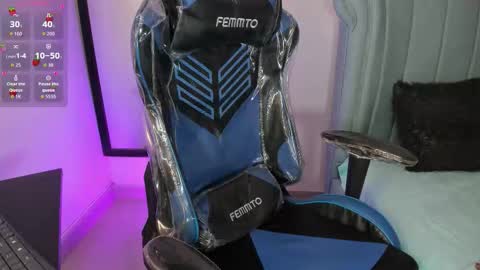          I work from home this is my room 3 online show from 03/01/26, 08:16