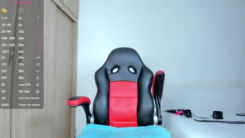 Nicolle  online show from 12/15/25, 04:06