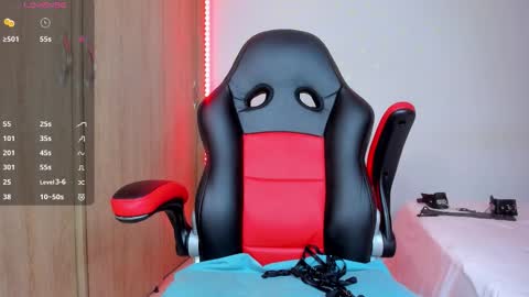 Nicolle  online show from 03/04/26, 03:01